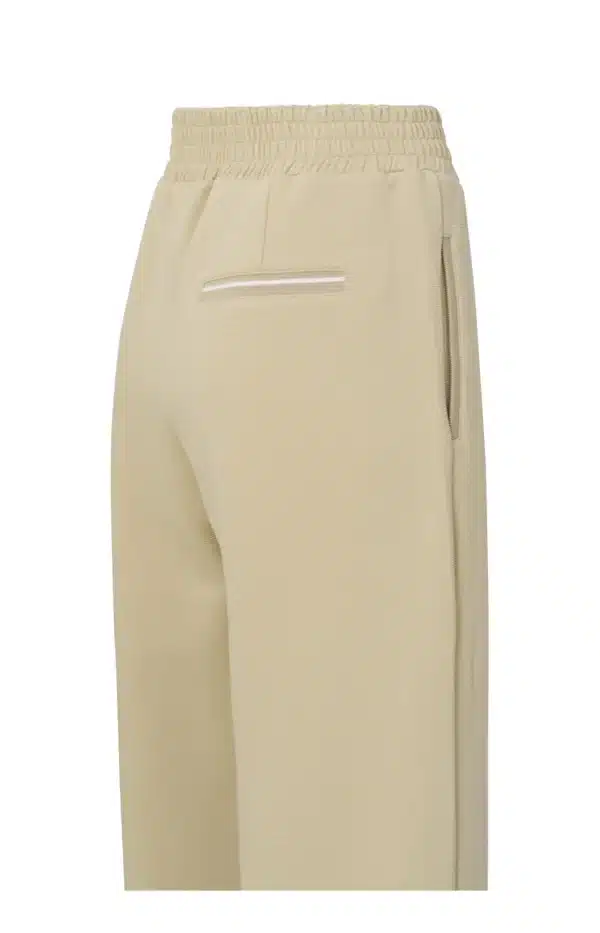 jersey wide leg trousers with elastic waist and seam details white pepper beige 1935614b e158 49bc abe1 d13c0ce4a7a8 2160x