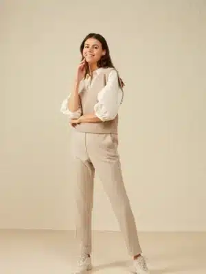 soft pantalon with straight leg pockets and elastic waist pure cashmere brown melange